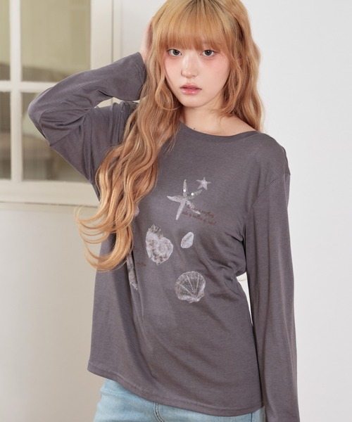 LiLIN(リリン)の「クルーネック バックコンシャス 長袖 プリント Tシャツ(Tシャツ/カットソー・レディース・ダークグレー/ホワイト・FREE)」の12枚目の写真