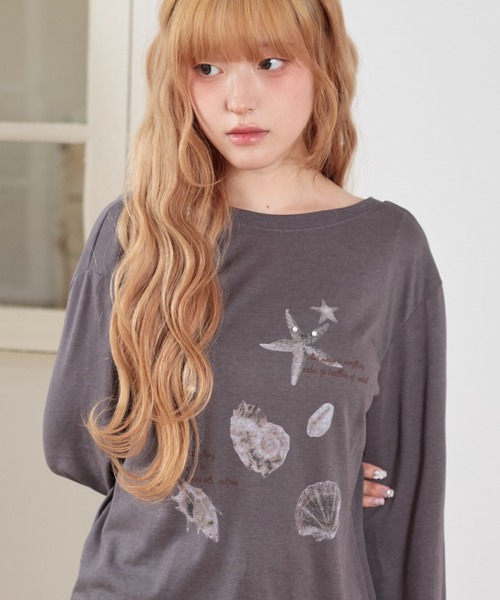 LiLIN(リリン)の「クルーネック バックコンシャス 長袖 プリント Tシャツ(Tシャツ/カットソー・レディース・ダークグレー/ホワイト・FREE)」の13枚目の写真