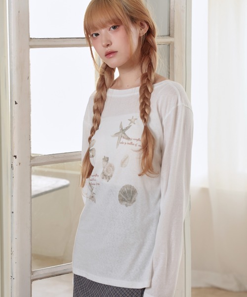 LiLIN(リリン)の「クルーネック バックコンシャス 長袖 プリント Tシャツ(Tシャツ/カットソー・レディース・ダークグレー/ホワイト・FREE)」の4枚目の写真