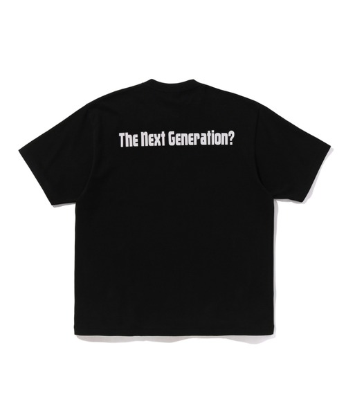 A BATHING APE(アベイシングエイプ)の「A BATHING APE LOGO RELAXED FIT TEE(Tシャツ/カットソー・メンズ・ホワイト/ブラック・MEDIUM/XX-LARGE/SMALL/X-LARGE/LARGE)」の4枚目の写真