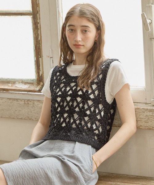 GEORGE'S(ジョージズ)の「FITーME Tシャツ(Tシャツ/カットソー・レディース・グリーン/オフホワイト/パープル/チャコールグレー・SMALL/MEDIUM)」の2枚目の写真