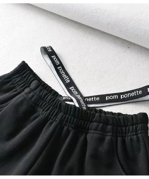 Ritzy（リッツィー）の「クロスしたウエスト  Y2K 風ルーズスウェットショーツ（その他パンツ・レディース・ライトグレー/ブラック/ダークグレー・M/S/L）」の8枚目の写真