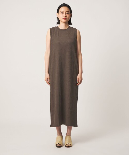 A DAY IN THE LIFE UNITED ARROWS(アデイインザライフユナイテッドアローズ)の「シャーリング ノースリーブワンピース <A DAY IN THE LIFE>(ワンピース・レディース・ダークグリーン/オレンジ/モカ・FREE)」の5枚目の写真