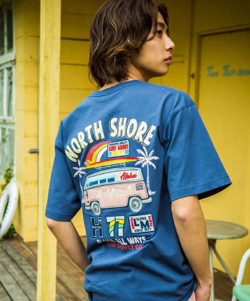 LOCALMOTION HAWAII(ローカルモーション ハワイ)の「サーフバス柄切り貼りワッペンTシャツ(Tシャツ/カットソー・メンズ・ホワイト/ネイビー・X-LARGE/MEDIUM/LARGE/SMALL)」の2枚目の写真