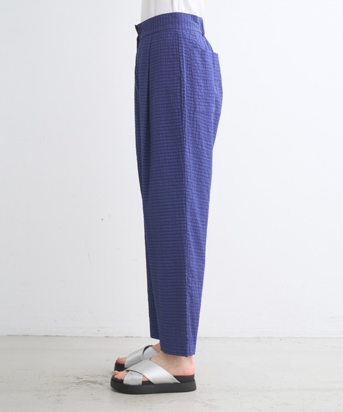 three dots(スリードッツ)の「ヴェールプレイド パンツ(その他パンツ・レディース・ブラック/ブルー/オフホワイト・MEDIUM/SMALL)」の12枚目の写真