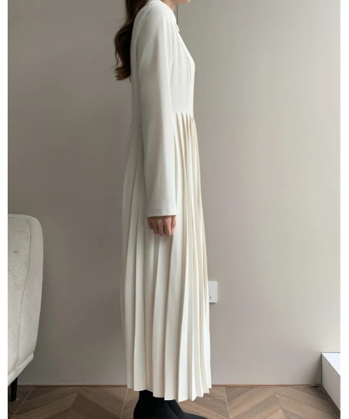 BIRTHDAY BASH(バースデイバッシュ)の「CHERYL COLLAR PLEATS DRESS(ワンピース・レディース・アイボリー・SMALL/MEDIUM)」の5枚目の写真