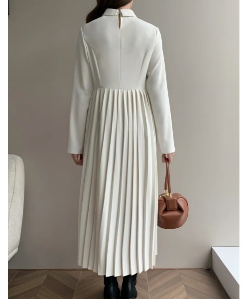 BIRTHDAY BASH(バースデイバッシュ)の「CHERYL COLLAR PLEATS DRESS(ワンピース・レディース・アイボリー・SMALL/MEDIUM)」の6枚目の写真