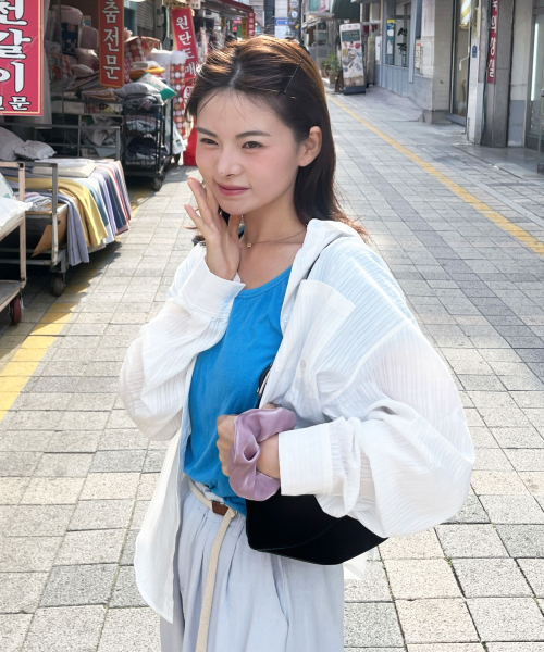MASMARULEZ APPAREL(マスマルールズ アパレル)の「Loose Fit Stripe See-Through Shirt_White(シャツ/ブラウス・レディース・ホワイト・FREE)」の5枚目の写真