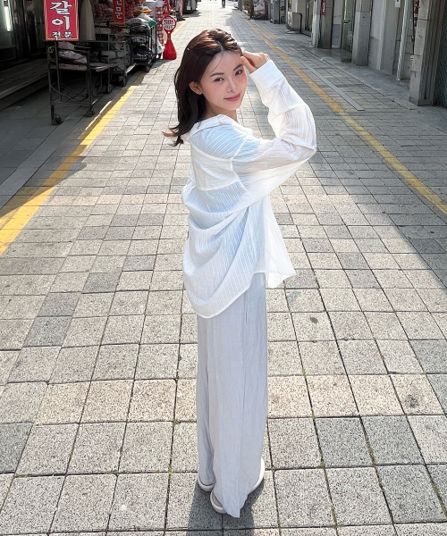 MASMARULEZ APPAREL(マスマルールズ アパレル)の「Loose Fit Stripe See-Through Shirt_White(シャツ/ブラウス・レディース・ホワイト・FREE)」の3枚目の写真