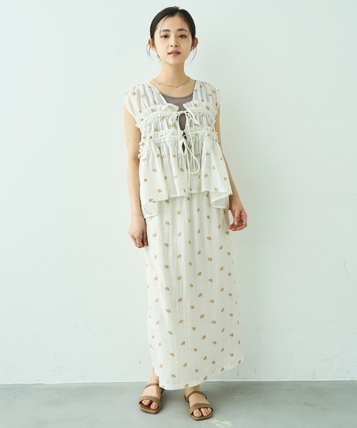 mil(ミル)の「花柄刺繍 シャーリングブラウス / セットアップ対応【588112】(シャツ/ブラウス・レディース・ブラック/モカ/アイボリー・ONE SIZE)」の19枚目の写真