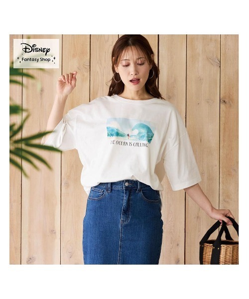 Disney（ディズニー）の「ユニセックススーベニアTシャツ （選べるキャラクター）（Tシャツ/カットソー・レディース・ブラック/ホワイト系その他2/ホワイト系その他/ブルー/ホワイト/ホワイト系その他4/スミクロ/ホワイト系その他3/ブラック系その他・S～Ｍ/L～LL）」の10枚目の写真