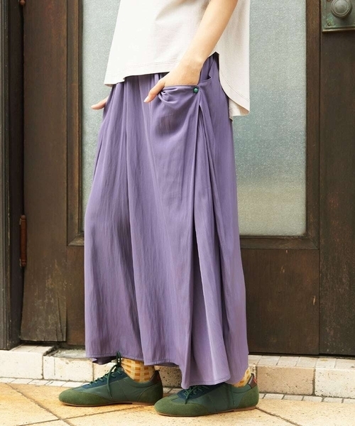 Jocomomola(ホコモモラ)の「Sacudida サテンワイドパンツ(その他パンツ・レディース・マスタード/パープル・40)」の2枚目の写真