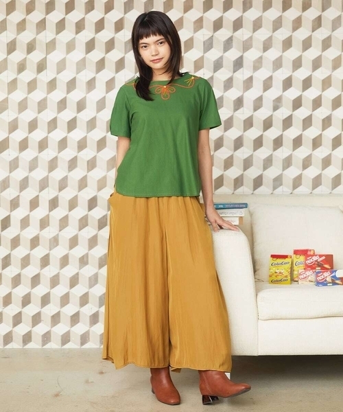 Jocomomola(ホコモモラ)の「Sacudida サテンワイドパンツ(その他パンツ・レディース・マスタード/パープル・40)」の12枚目の写真