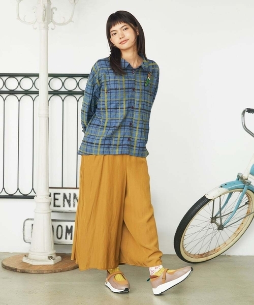 Jocomomola(ホコモモラ)の「Sacudida サテンワイドパンツ(その他パンツ・レディース・マスタード/パープル・40)」の14枚目の写真
