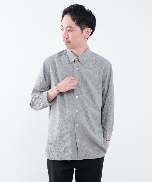 MEN'S MELROSE(メンズメルローズ)の「リップルサッカー レギュラーカラー8分袖シャツ(シャツ/ブラウス・メンズ・ホワイト/ライトグレー/ネイビー・3/4)」の2枚目の写真
