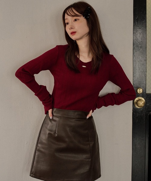 Long sleeve rib knit — вязаная рубашка с длинными рукавами и ребристой структурой