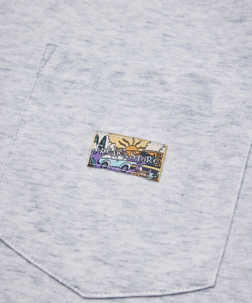 FREAK'S STORE(フリークスストア)の「FREAK'S STORE for BEACH & FES リラックスフィット ワンポイントロゴ スピンドル ロングスリーブTシャツ(Tシャツ/カットソー・メンズ・ベージュ/オリーブ/ブラック/ライトグレー/ホワイト・MEDIUM/LARGE)」の16枚目の写真