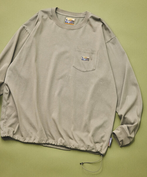 FREAK'S STORE(フリークスストア)の「FREAK'S STORE for BEACH & FES リラックスフィット ワンポイントロゴ スピンドル ロングスリーブTシャツ(Tシャツ/カットソー・メンズ・ベージュ/オリーブ/ブラック/ライトグレー/ホワイト・MEDIUM/LARGE)」の4枚目の写真