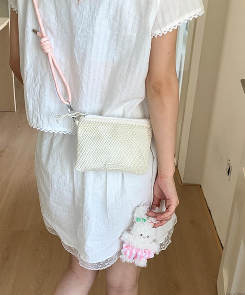 Mignonjour(ミニョンジュール)の「Mignonjour/メッシュミニショルダーバッグ M2962(ショルダーバッグ・レディース・ホワイト/イエロー/ブラック/グレー/ブルー・FREE)」の10枚目の写真