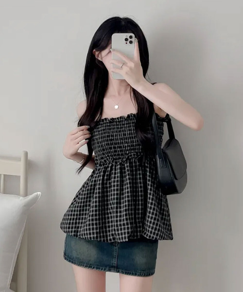 VIVID LADY(ビビッドレディー)の「バックリボン チェック ペプラムキャミトップス(シャツ/ブラウス・レディース・アイボリー/ネイビー/ブラック・FREE)」の5枚目の写真