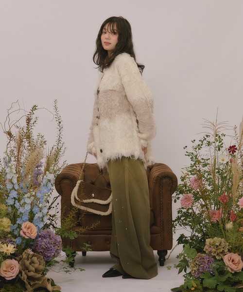 loin nuit(ロワンニュイ)の「nuance color shaggy cardigan / ニュアンスカラーシャギーカーディガン(カーディガン/ボレロ・レディース・アイボリー/ピンク/キャメル・FREE)」の16枚目の写真