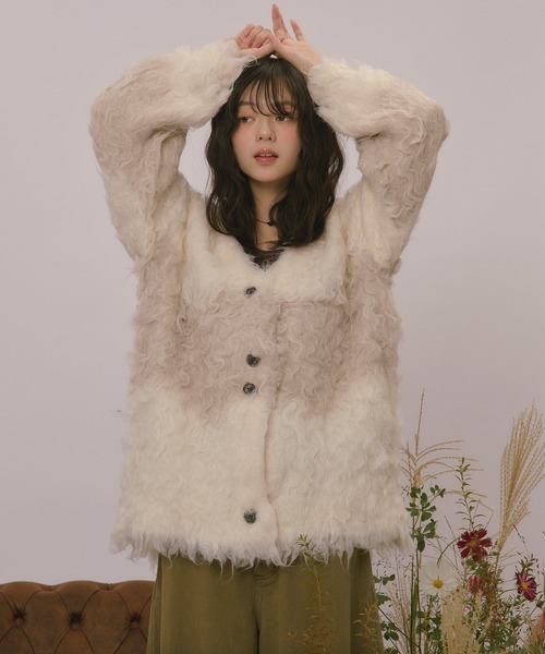 loin nuit(ロワンニュイ)の「nuance color shaggy cardigan / ニュアンスカラーシャギーカーディガン(カーディガン/ボレロ・レディース・アイボリー/ピンク/キャメル・FREE)」の12枚目の写真