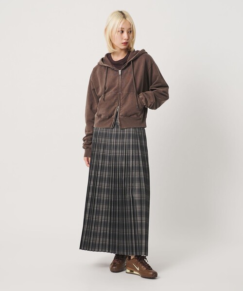 NIKE(ナイキ)の「<NIKE>ウィメンズ ショックス Z スニーカー/ブラウン(スニーカー・レディース・ブラウン系・23.5cm/24cm/25cm/24.5cm/25.5cm)」の7枚目の写真