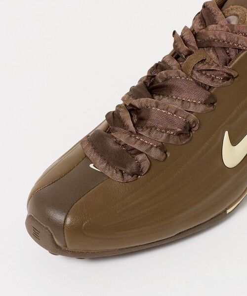 NIKE(ナイキ)の「<NIKE>ウィメンズ ショックス Z スニーカー/ブラウン(スニーカー・レディース・ブラウン系・23.5cm/24cm/25cm/24.5cm/25.5cm)」の5枚目の写真