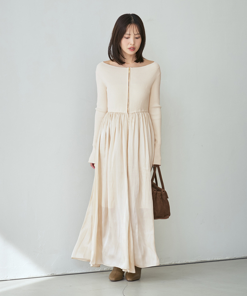 Noble(ノーブル)の「ニットドッキングサテンフレアワンピース(ワンピース・レディース・ホワイト/ブラック/マルチ・36/38)」の16枚目の写真