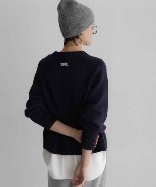 URBAN RESEARCH Sonny Label(アーバンリサーチサニーレーベル)の「バナナスリーブニットプルオーバー(ニット/セーター・レディース・グレー/ネイビー/バーガンディー・FREE)」の14枚目の写真