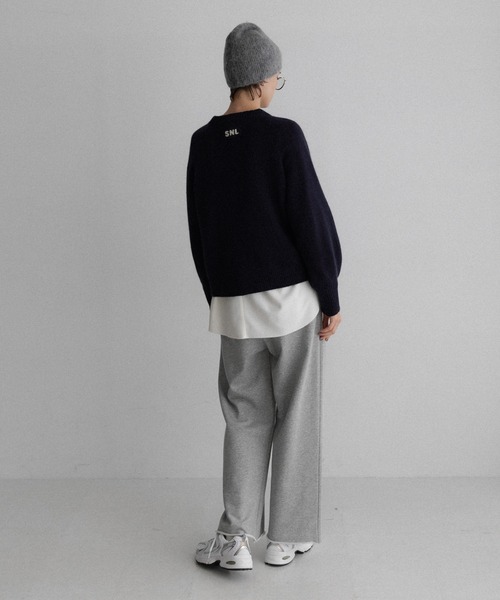 URBAN RESEARCH Sonny Label(アーバンリサーチサニーレーベル)の「バナナスリーブニットプルオーバー(ニット/セーター・レディース・グレー/ネイビー/バーガンディー・FREE)」の16枚目の写真