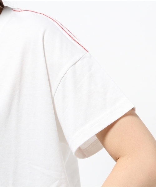 X-girl(エックスガール)の「HAND S/S TEE /Tシャツ/TEE/トップス/夏/ロゴ/グラフィック(Tシャツ/カットソー・レディース・ホワイト/チャコールグレー・1/2)」の4枚目の写真