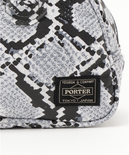 HEAD PORTER(ヘッドポーター)の「PYTHON/2WAY BOSTON BAG (XS)(ボストンバッグ・メンズ・アニマル・ONE SIZE)」の4枚目の写真