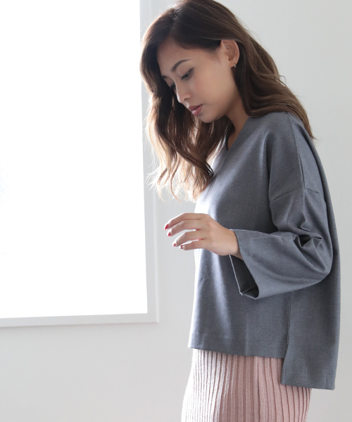 Denime（ドゥニーム）の「無地フランネルVネックトップス（Tシャツ/カットソー・レディース・ブラック/グレー・FREE）」の22枚目の写真