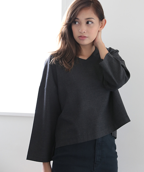 Denime（ドゥニーム）の「無地フランネルVネックトップス（Tシャツ/カットソー・レディース・ブラック/グレー・FREE）」の18枚目の写真