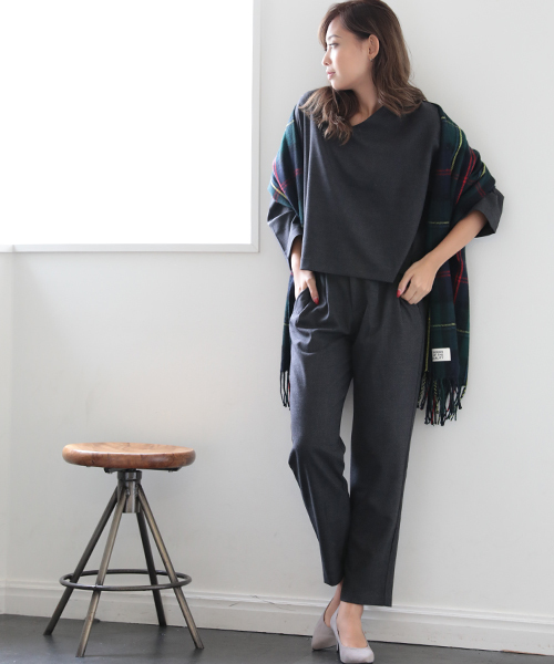 Denime（ドゥニーム）の「無地フランネルVネックトップス（Tシャツ/カットソー・レディース・ブラック/グレー・FREE）」の15枚目の写真