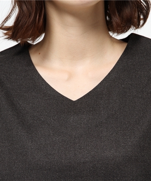 Denime（ドゥニーム）の「無地フランネルVネックトップス（Tシャツ/カットソー・レディース・ブラック/グレー・FREE）」の6枚目の写真