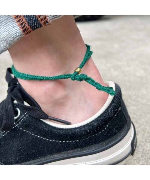 Esperanto（エスペラント）の「esperanto (エスペラント)/ヘンプ　アンクレット（アンクレット・メンズ・パープル/イエロー/オレンジ/ブラック/ブラウン/グリーン/オフホワイト/ナチュラル/ブルー/ターコイズブルー/レッド・ONE SIZE）」の5枚目の写真