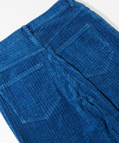 AMERICAN RAG CIE(アメリカンラグシー)の「太畝コーデュロイ ワイドパンツ(その他パンツ・メンズ・ブラック/インディゴブルー・1/2)」の4枚目の写真