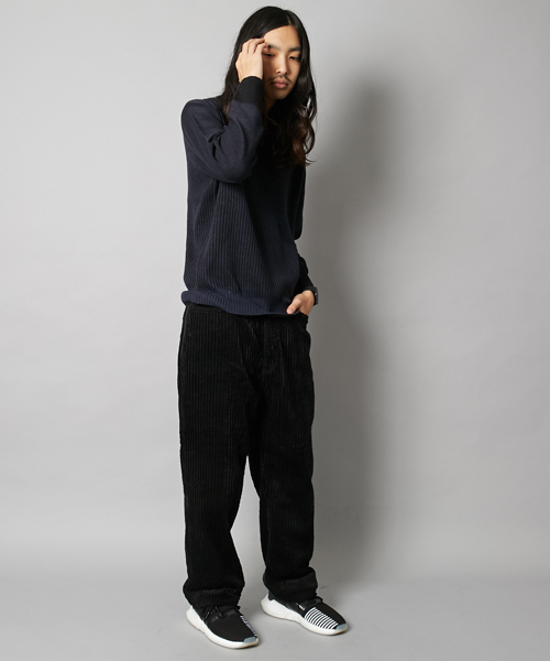 AMERICAN RAG CIE(アメリカンラグシー)の「太畝コーデュロイ ワイドパンツ(その他パンツ・メンズ・ブラック/インディゴブルー・1/2)」の10枚目の写真