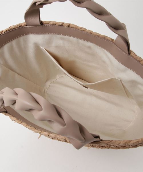 Helen Kaminski（ヘレンカミンスキー）の「HELEN KAMINSKI 太ラフィアトートＳ（かごバッグ・レディース・ブラック/ベージュ/ライトベージュ・FREE）」の6枚目の写真