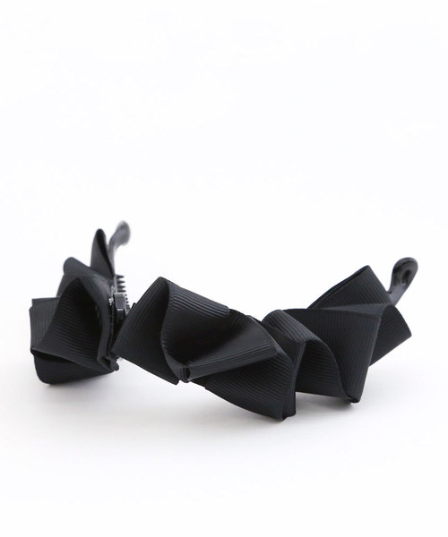 colleca la（コレカラ）の「アコーディオンフリルのバナナクリップ（バレッタ/ヘアクリップ・レディース・ブラック/ベージュ/ネイビー・FREE）」の11枚目の写真