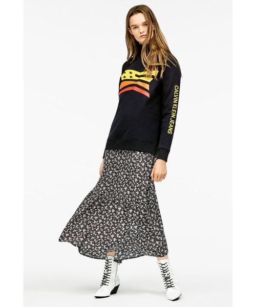 Calvin Klein Jeans(カルヴァンクラインジーンズ)の「グラフィック プリント スウェット(スウェット・レディース・ブラック・L/M/S/XS)」の5枚目の写真
