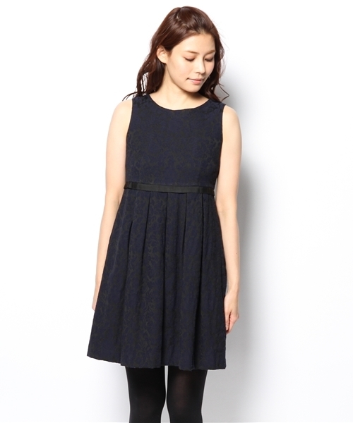 Ray BEAMS（レイビームス）の「□Ray BEAMS / ジャカード タックフレアーワンピース（ワンピース・レディース・ブラック/ネイビー・1/0）」の3枚目の写真