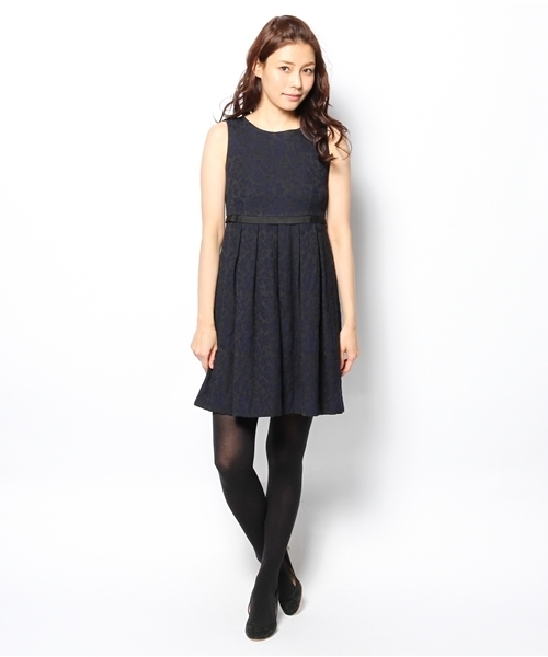 Ray BEAMS（レイビームス）の「□Ray BEAMS / ジャカード タックフレアーワンピース（ワンピース・レディース・ブラック/ネイビー・1/0）」の6枚目の写真