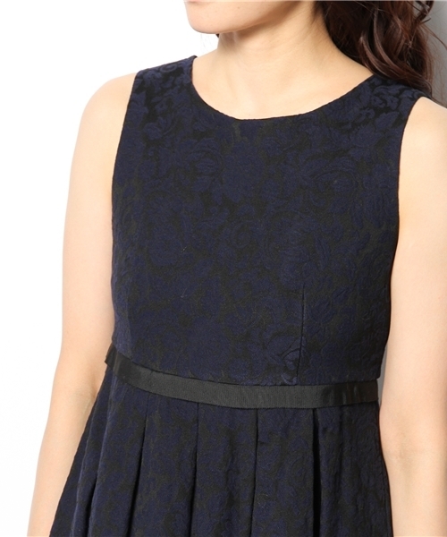 Ray BEAMS（レイビームス）の「□Ray BEAMS / ジャカード タックフレアーワンピース（ワンピース・レディース・ブラック/ネイビー・1/0）」の7枚目の写真