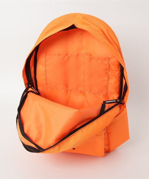 CONVERSE（コンバース）の「CONVERSE STANDARD DAY PACK（バックパック/リュック・メンズ・オレンジ/ブルー/ピンク/ブラック/ホワイト/ネイビー・FREE）」の9枚目の写真
