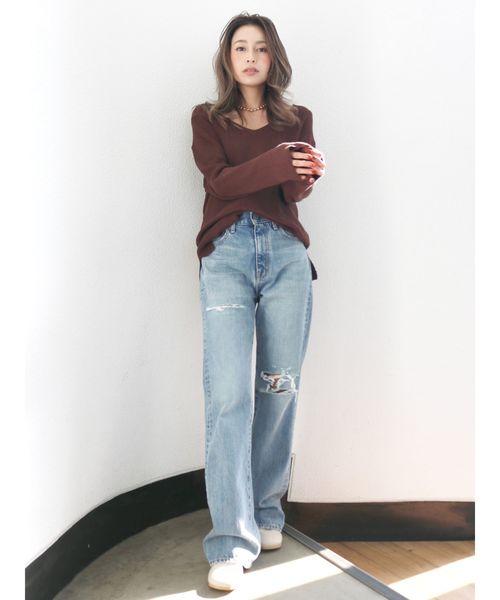 Ungrid（アングリッド）の「片畦Vネックニット（ニット/セーター・レディース・ブラウン/オフホワイト/カーキ/ダークオレンジ・FREE）」の11枚目の写真