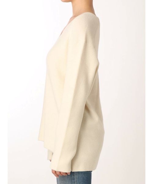 Ungrid（アングリッド）の「片畦Vネックニット（ニット/セーター・レディース・ブラウン/オフホワイト/カーキ/ダークオレンジ・FREE）」の20枚目の写真