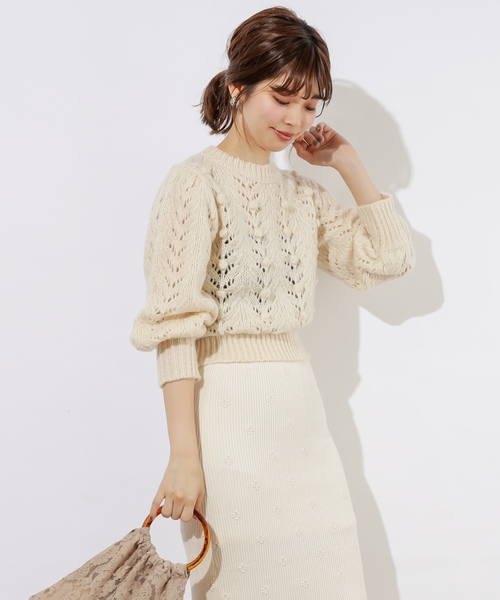 natural couture(ナチュラルクチュール)の「透かしポンポンレトロニット(ニット/セーター・レディース・ベージュ/レッド/アイボリー・FREE)」の4枚目の写真